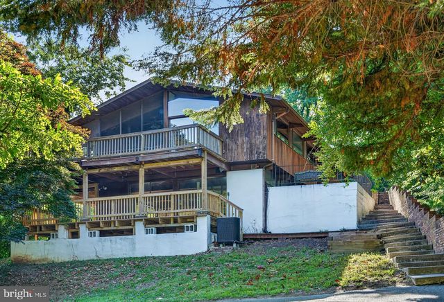 8205 F ST, Chesapeake Beach, MD 20732