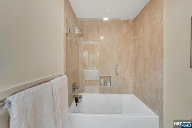 566 Faletti Way, River Vale, NJ 07675