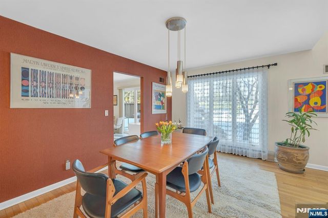 566 Faletti Way, River Vale, NJ 07675