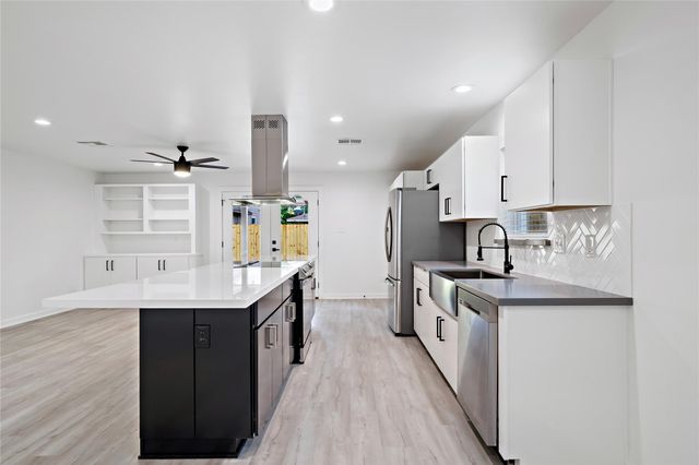 5703 De Milo Drive, Houston, TX 77092