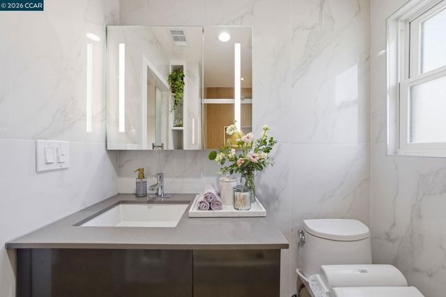 1079 Ginger Ln, San Jose, CA 95128