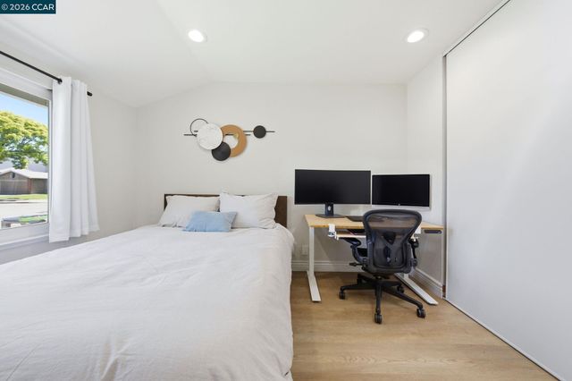 1079 Ginger Ln, San Jose, CA 95128