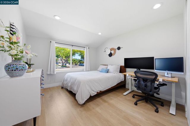 1079 Ginger Ln, San Jose, CA 95128