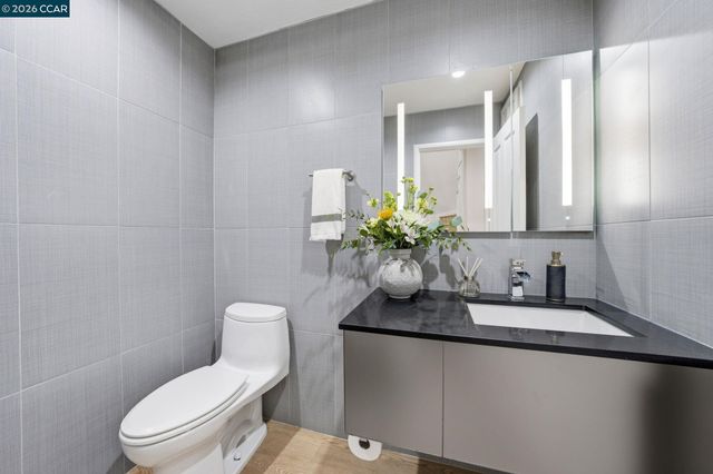 1079 Ginger Ln, San Jose, CA 95128