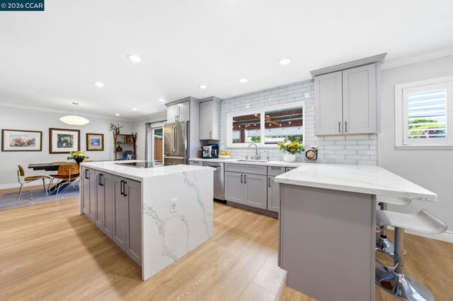 1079 Ginger Ln, San Jose, CA 95128