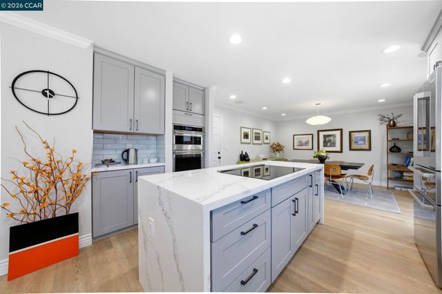 1079 Ginger Ln, San Jose, CA 95128