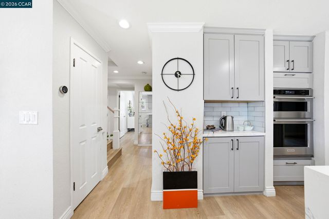 1079 Ginger Ln, San Jose, CA 95128