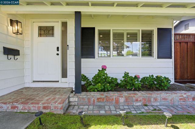 1079 Ginger Ln, San Jose, CA 95128