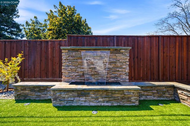 1079 Ginger Ln, San Jose, CA 95128