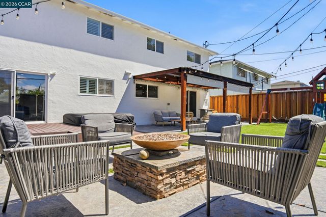 1079 Ginger Ln, San Jose, CA 95128