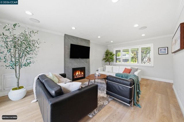 1079 Ginger Ln, San Jose, CA 95128