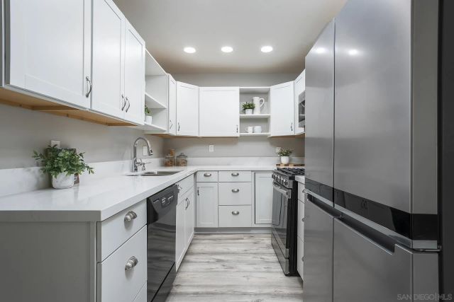 4242 Loma Riviera, San Diego, CA 92110