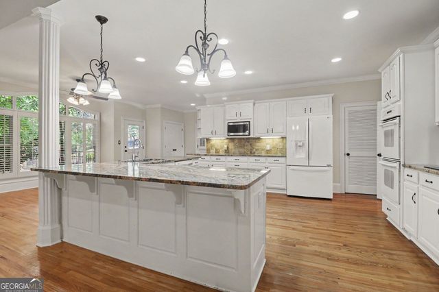 200 Wicklawn Way, Roswell, GA 30076