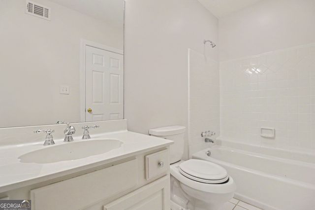 200 Wicklawn Way, Roswell, GA 30076