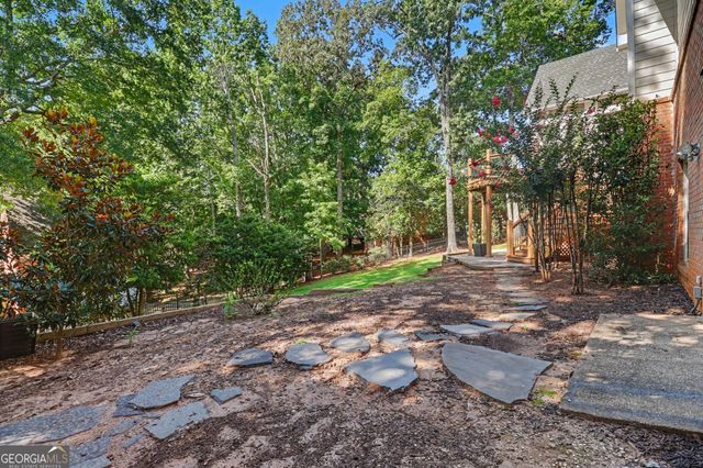 200 Wicklawn Way, Roswell, GA 30076