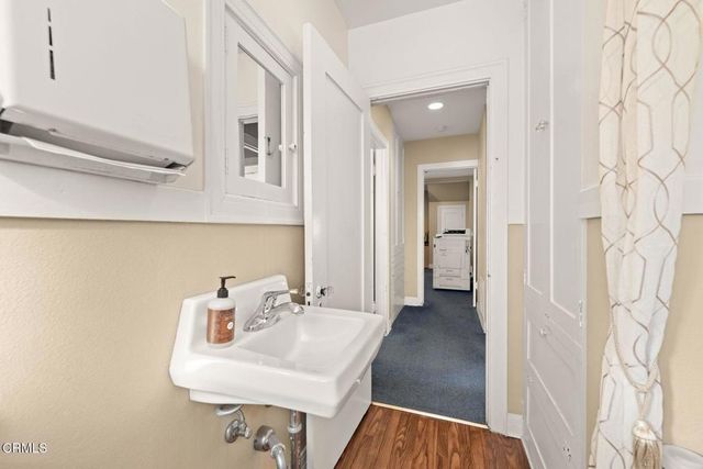 570 Poli Street, Ventura, CA 93001