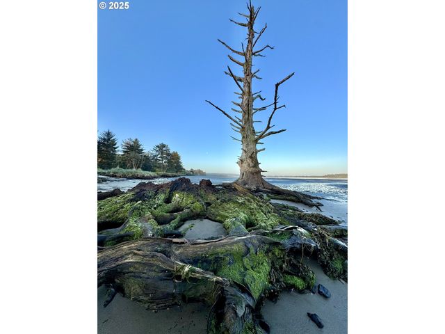 0 S Empire Blvd, Coos Bay, OR 97420