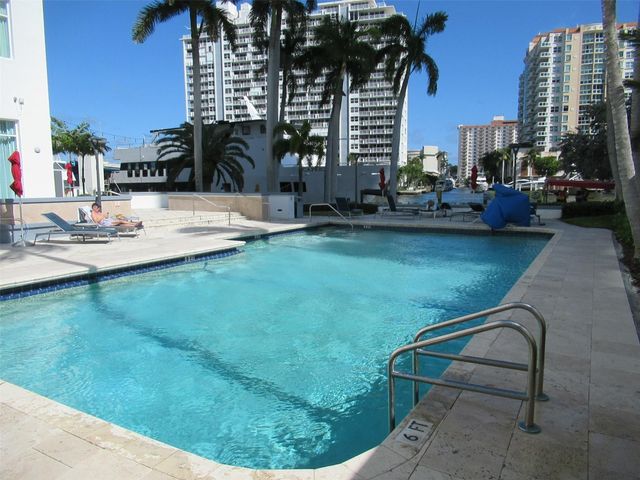 2670 E SUNRISE Boulevard 301, Fort Lauderdale, FL 33304