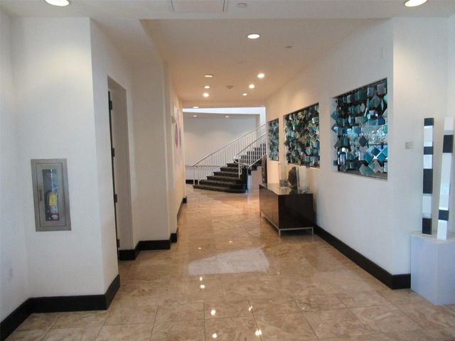2670 E SUNRISE Boulevard 301, Fort Lauderdale, FL 33304