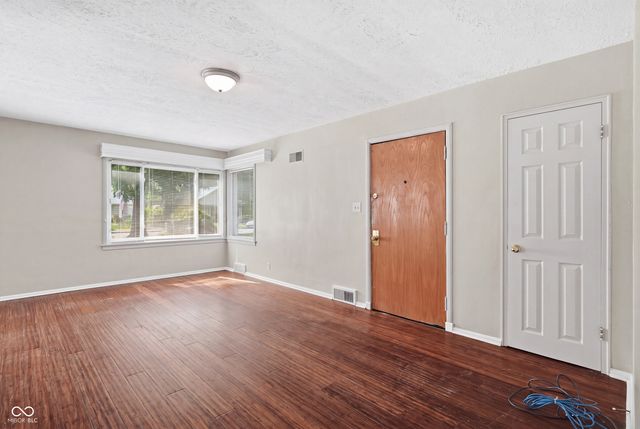 4723 Hinesley Avenue, Indianapolis, IN 46208