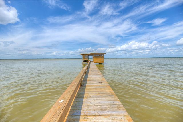 300 & 301 Tortuga Way, Point Blank, TX 77364