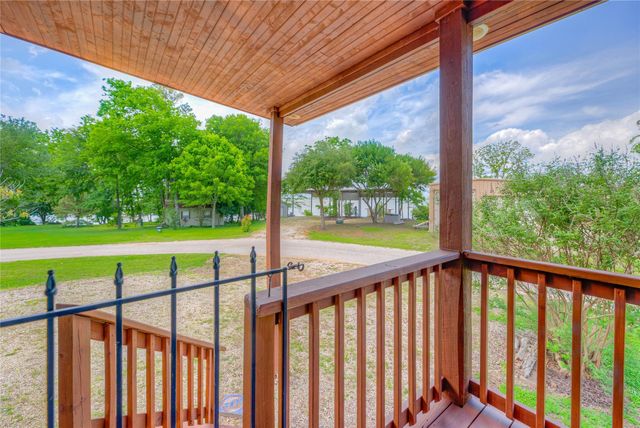 300 & 301 Tortuga Way, Point Blank, TX 77364