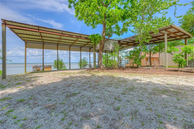 300 & 301 Tortuga Way, Point Blank, TX 77364