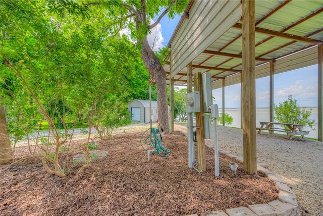 300 & 301 Tortuga Way, Point Blank, TX 77364