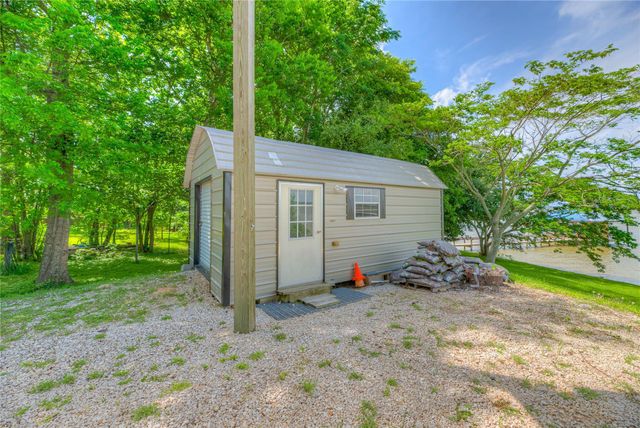 300 & 301 Tortuga Way, Point Blank, TX 77364