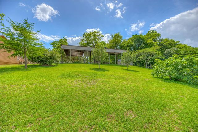 300 & 301 Tortuga Way, Point Blank, TX 77364