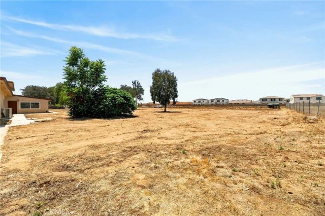 1175 Dunlap Dr, Perris, CA 92571