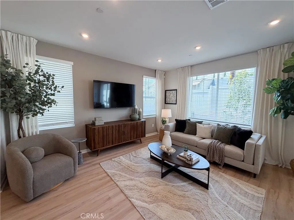 7202 Lisbon Way, Highland, CA 92346