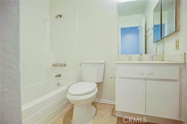 5106 W 1st, Santa Ana, CA 92703