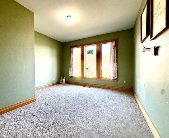 410 W Sangamon Street, Fisher, IL 61843