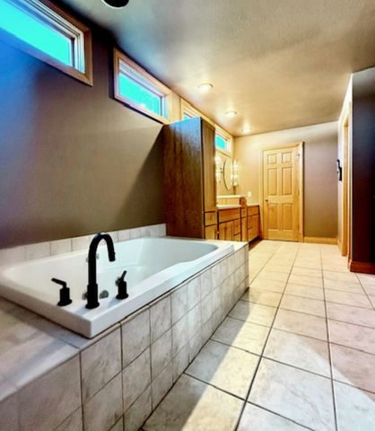 410 W Sangamon Street, Fisher, IL 61843