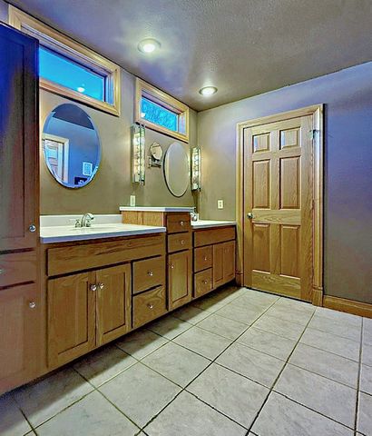 410 W Sangamon Street, Fisher, IL 61843