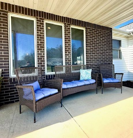 410 W Sangamon Street, Fisher, IL 61843