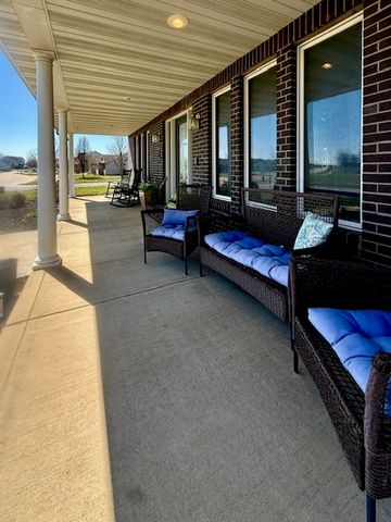 410 W Sangamon Street, Fisher, IL 61843