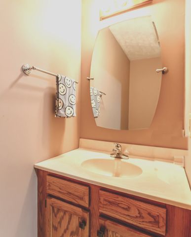 410 W Sangamon Street, Fisher, IL 61843