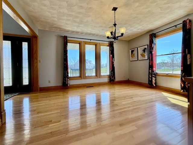 410 W Sangamon Street, Fisher, IL 61843