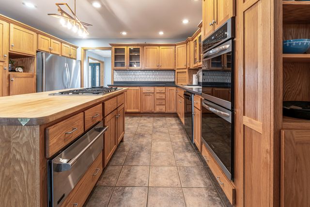 410 W Sangamon Street, Fisher, IL 61843