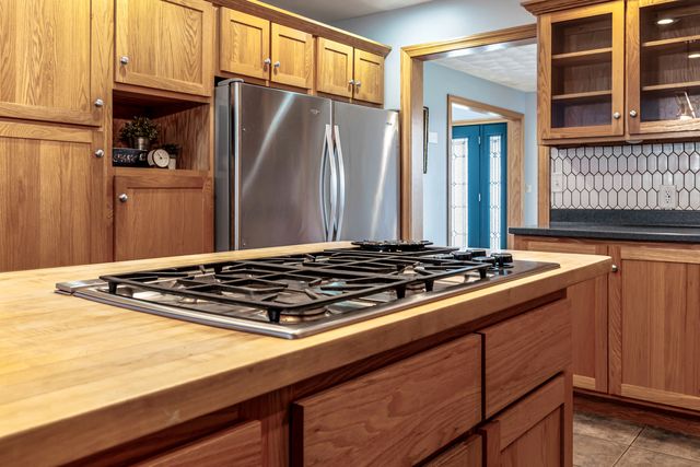 410 W Sangamon Street, Fisher, IL 61843