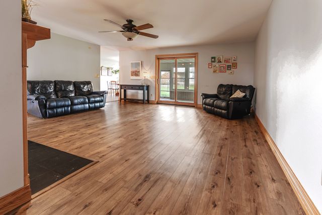 410 W Sangamon Street, Fisher, IL 61843