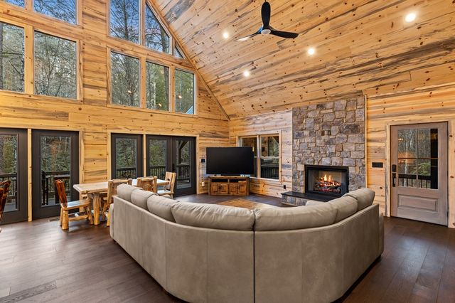 46 Rivers End Way, Suches, GA 30572