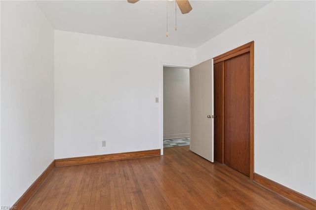 11 Wilson CIR, Newport News, VA 23606