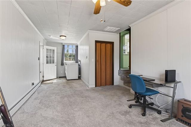 11 Wilson CIR, Newport News, VA 23606