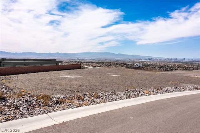 681 Dragon Point Drive, Henderson, NV 89012