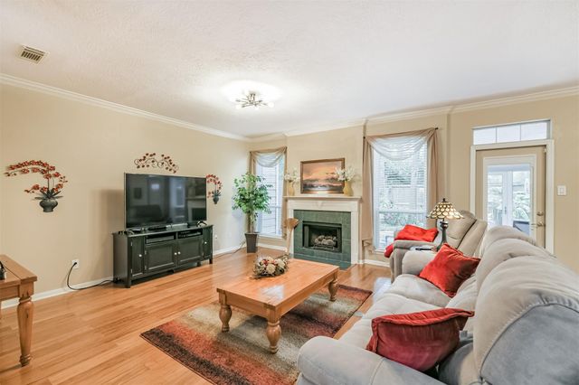 1702 Pinnacle Drive, Houston, TX 77339