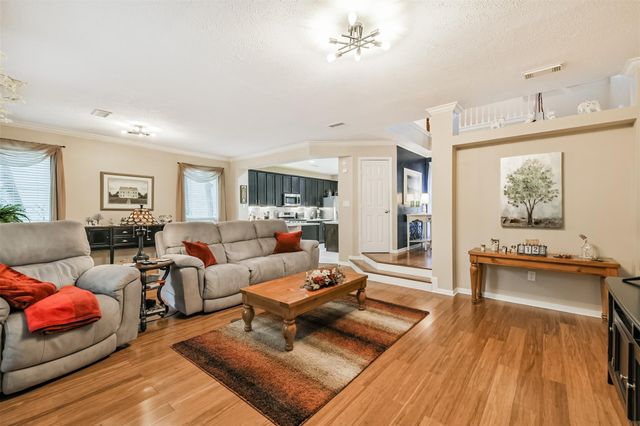 1702 Pinnacle Drive, Houston, TX 77339