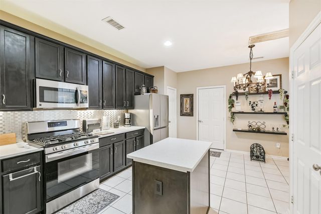 1702 Pinnacle Drive, Houston, TX 77339